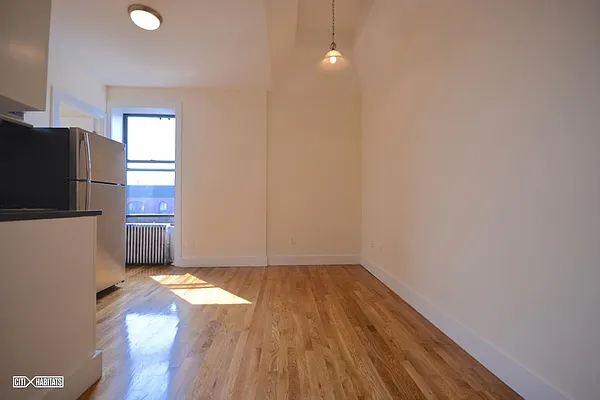 Rented by Citi Habitats | media 17