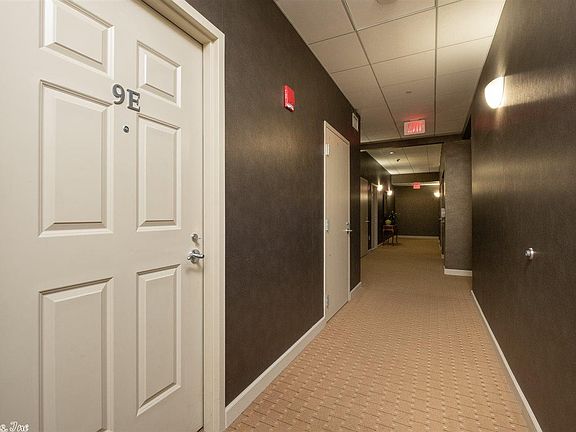 5th image of 523 Louisiana St APT 9E