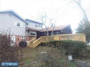 729 Upsal Rd, Rydal, PA 19046