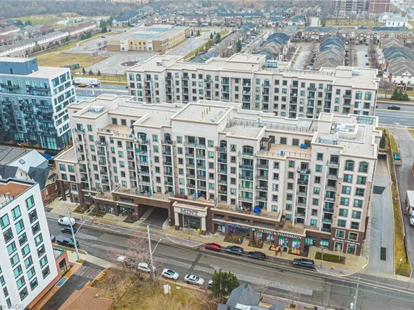 2486 Old Bronte Rd Unit 711, Oakville, ON L6M 0Y4