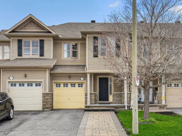136 Prem Cir, Ottawa, ON K2J 0C4