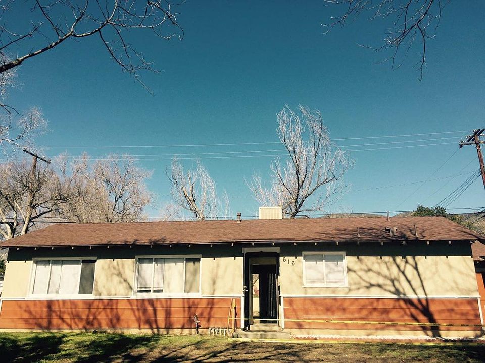 1st image of 616 W 49th St
