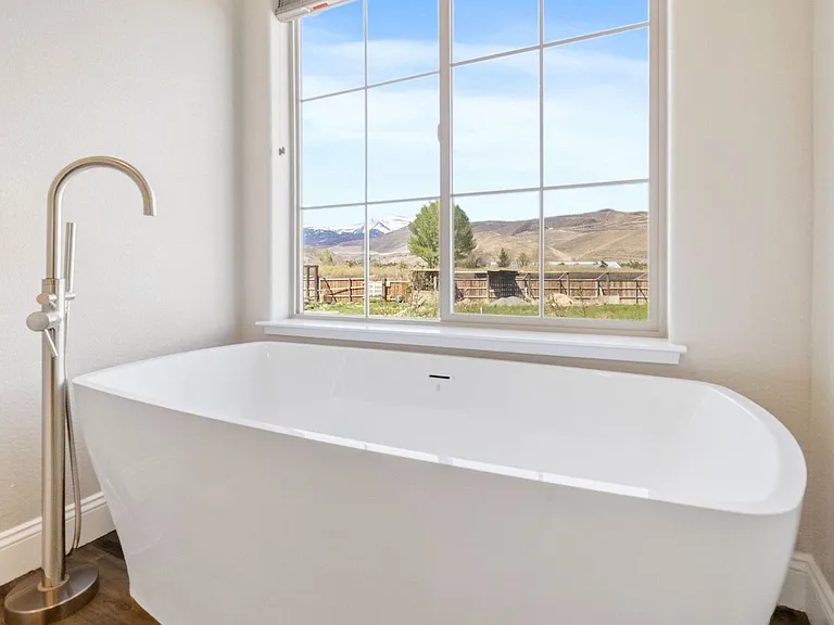 1015 N Cantlon Ln — Photo 13