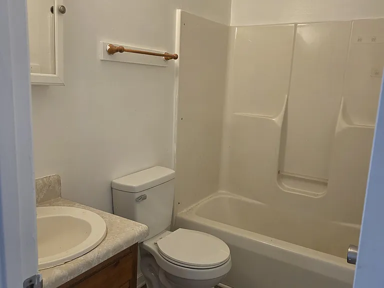 324 Middle St #HOME — Photo 11