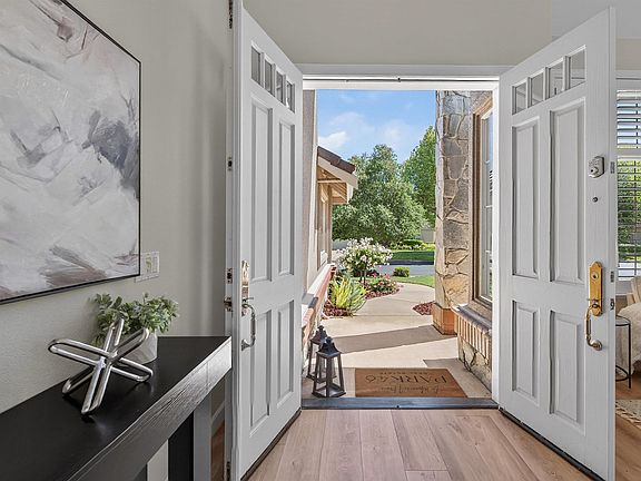3rd image of 464 Montori Ct
