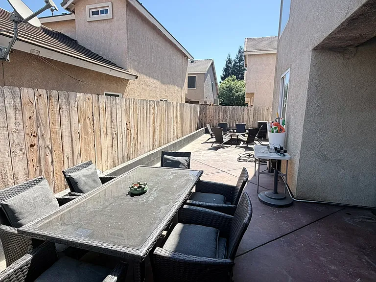 798 Century Ln — Photo 36