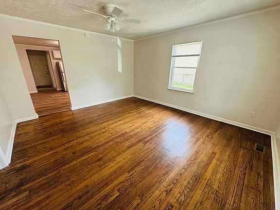 3rd image of 2707 Jefferson Ave