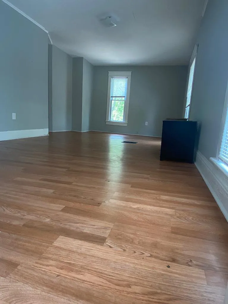 1 bed, 914 sqft, $800 — Photo 2