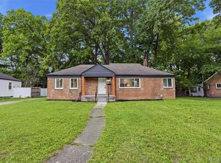 21161 Westhampton Ave, Oak Park, MI 48237