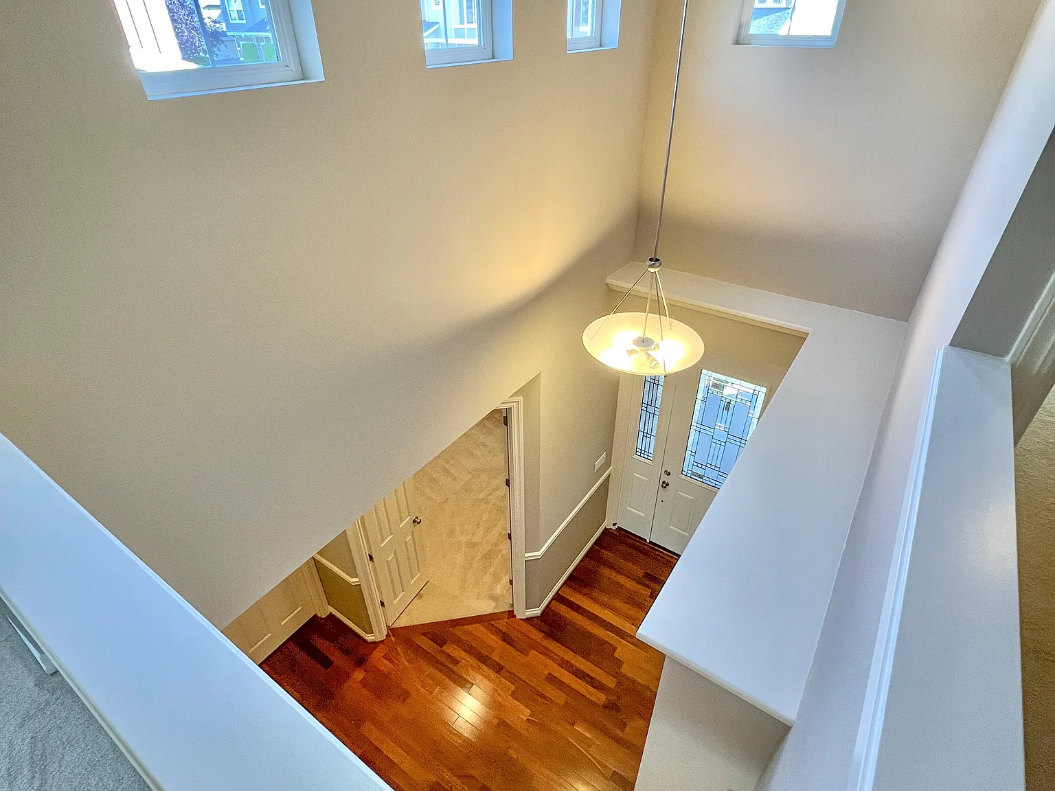 215 Chelan Ave NE — Photo 4