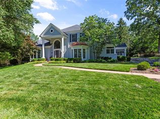 27 Deer Creek Woods, Saint Louis, MO 63124