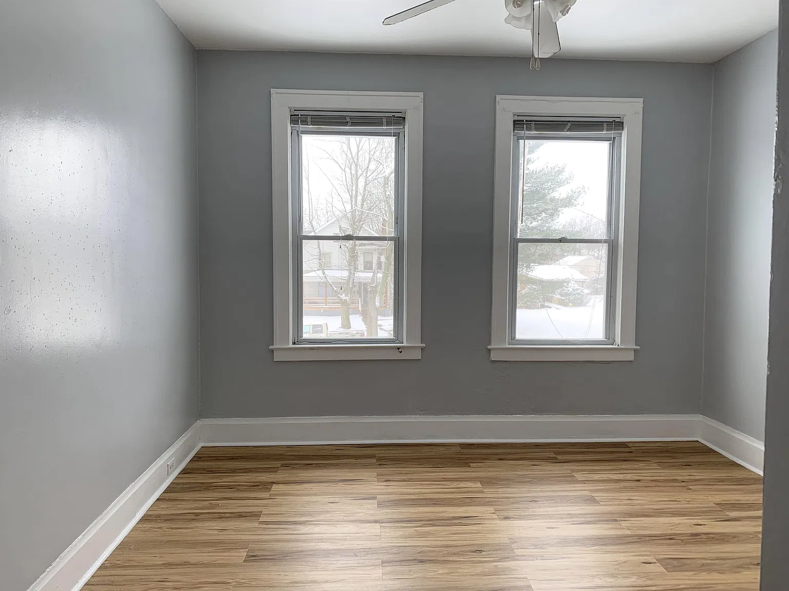322 Woodlawn Road - 2 — Photo 2