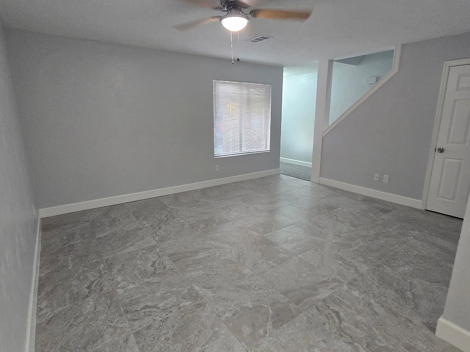 2 bed, 1.5 bath, 995 sqft, $1,550 — Photo 2
