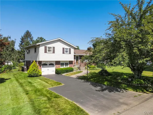 3581 Stephen Crane Ln, Bethlehem, PA 18017