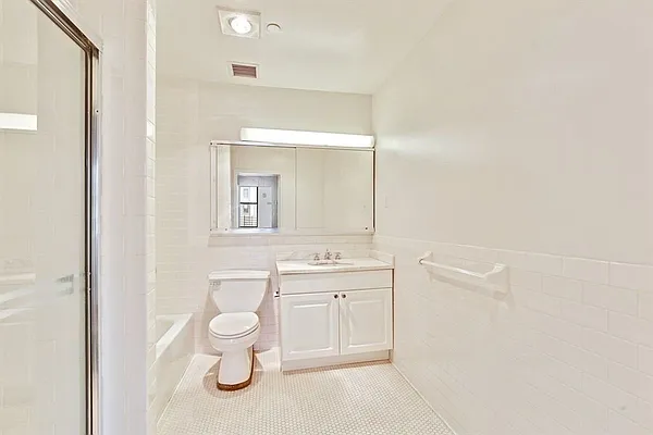 Rented by Corcoran | media 25