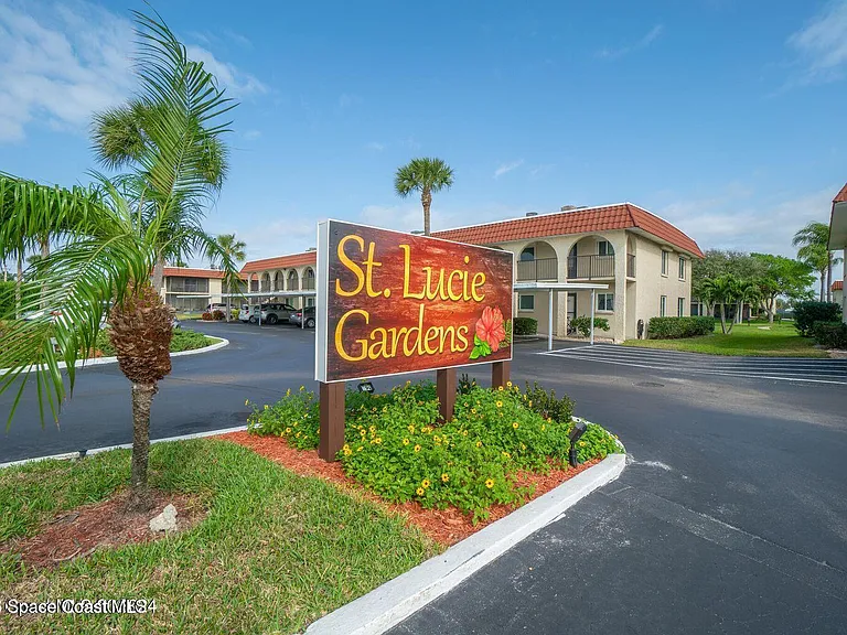 201 Saint Lucie Ln #201 — Photo 37