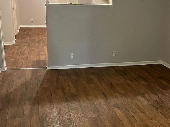 3rd image of 4700 Beaumont Ave