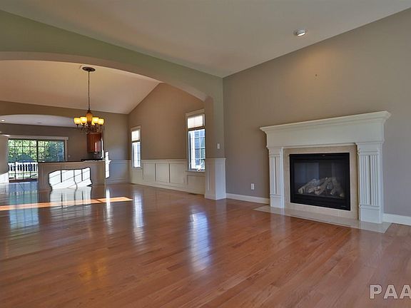 5th image of 4530 N Tallgrass Ln