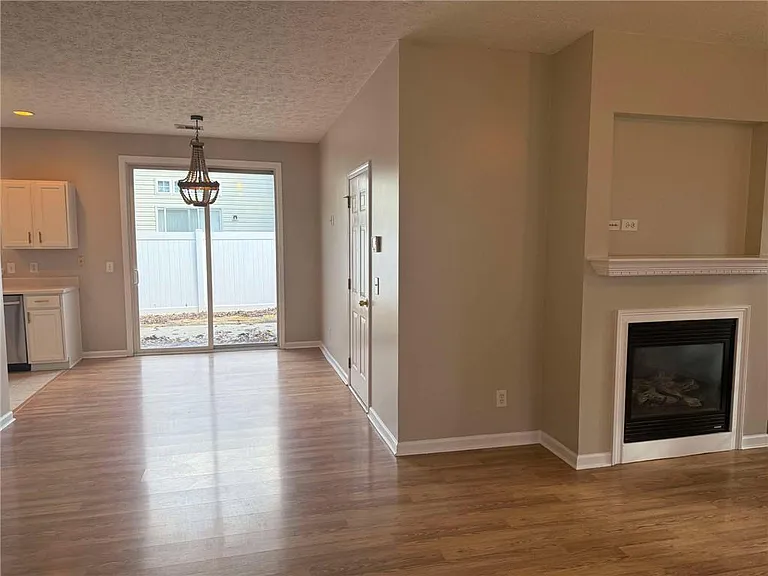128 Windcroft Ln NW — Photo 5