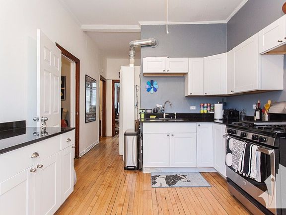 3rd image of 1442 N Paulina St APT 1A