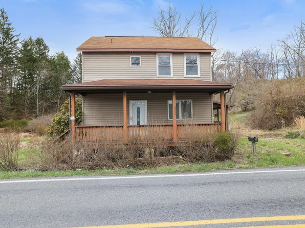 2268 W Lizard Creek Rd, Lehighton, PA 18235