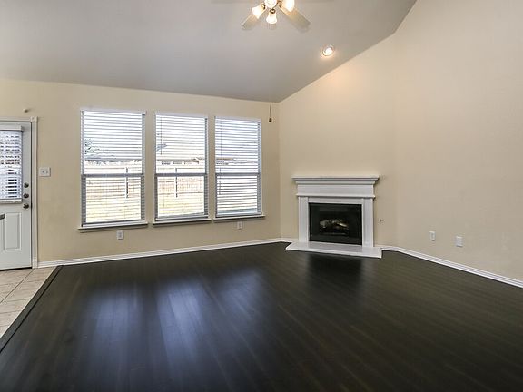 4th image of 8701 Prairie Dawn Dr