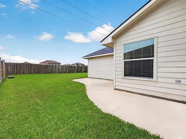 7242 Autumn Bluff Ln — Photo 38