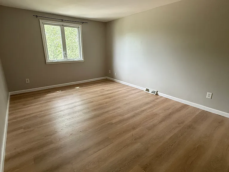 65 Sebring Dr — Photo 8