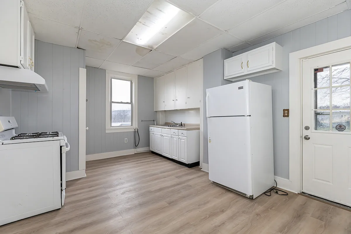 Building Photo - 16 Priestly St