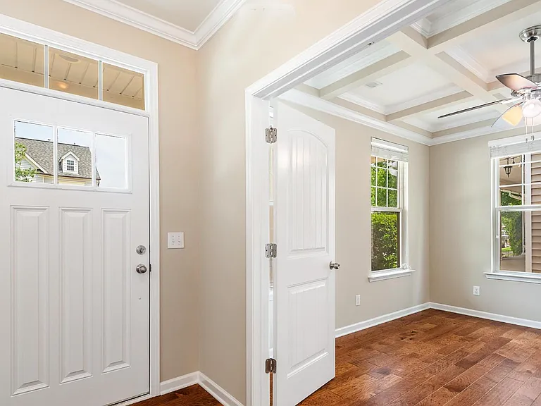 738 Keystone Park Dr — Photo 17