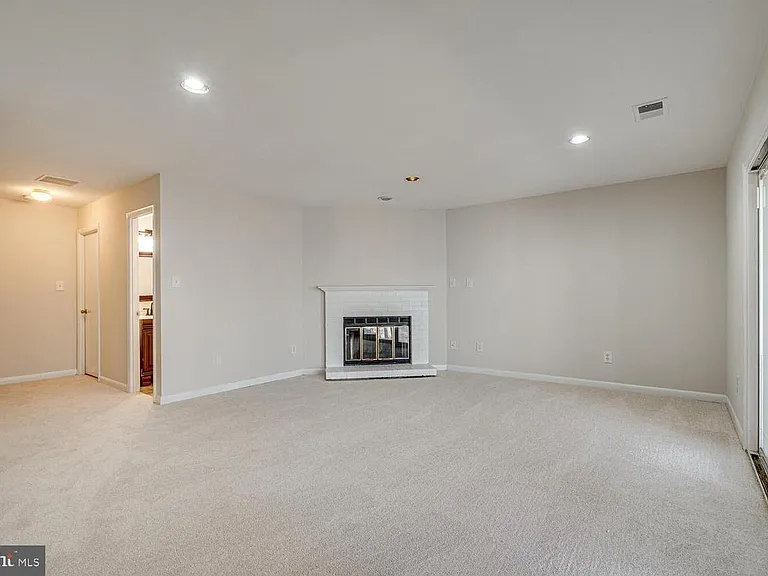 33 Lake Park Ct #965 — Photo 36