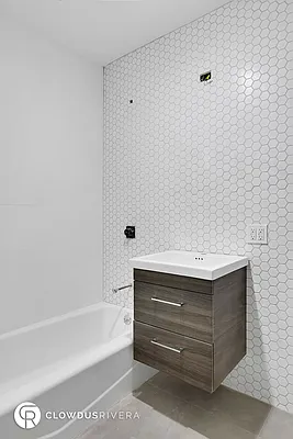 Rented by Cooper & Cooper Real Estate | media 29