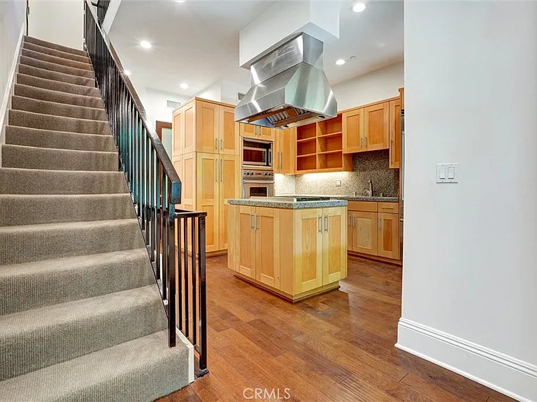 2323 S Beverly Glen Blvd #8 — Photo 10