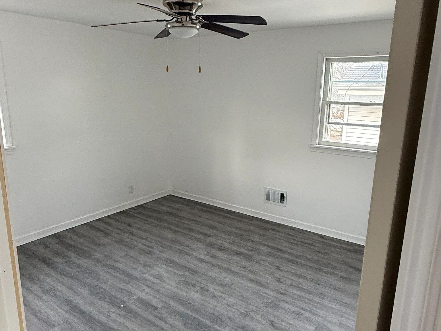 6514 W Carmen Ave — Photo 4