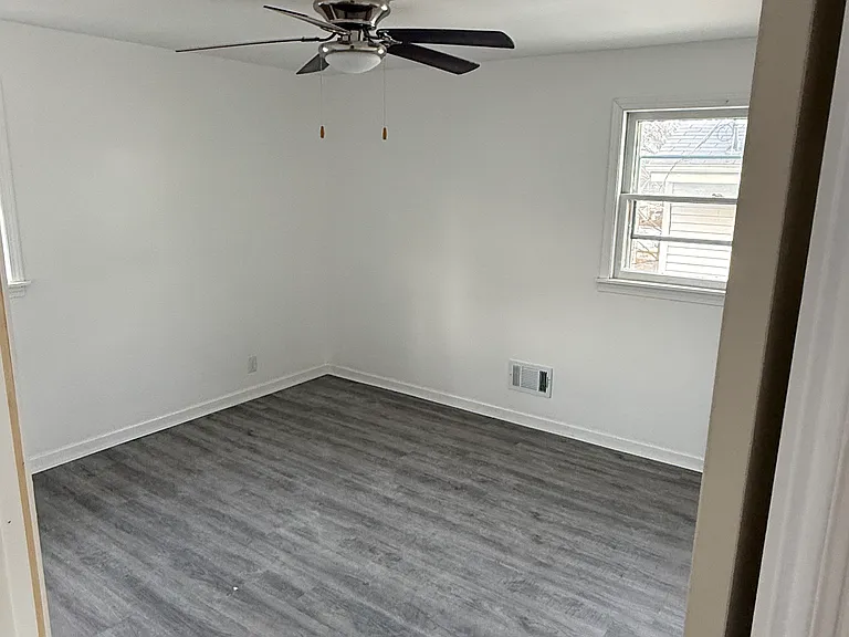 6514 W Carmen Ave #2 — Photo 4