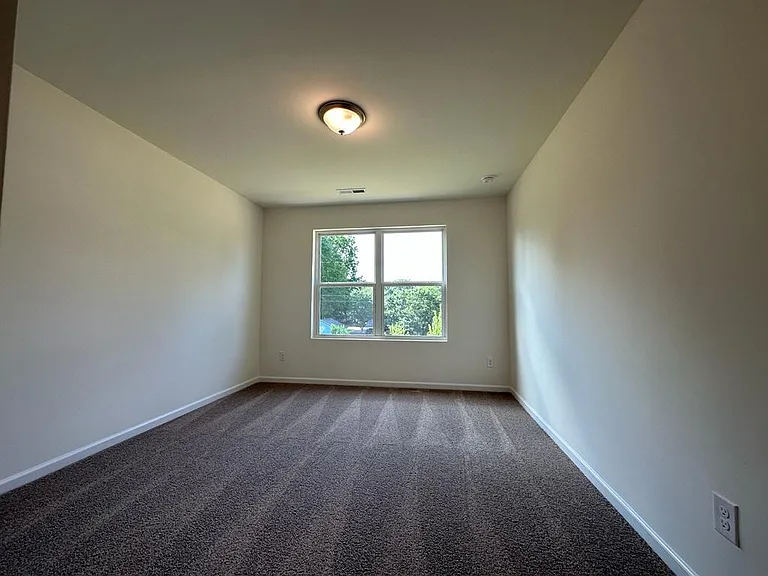2897 Yeager Dr — Photo 21