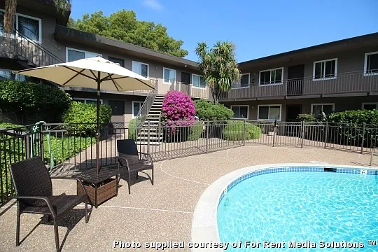 Marin Royal Apartments LLC — Photo 21