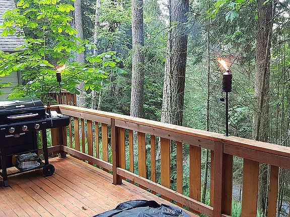 400sqft of decks