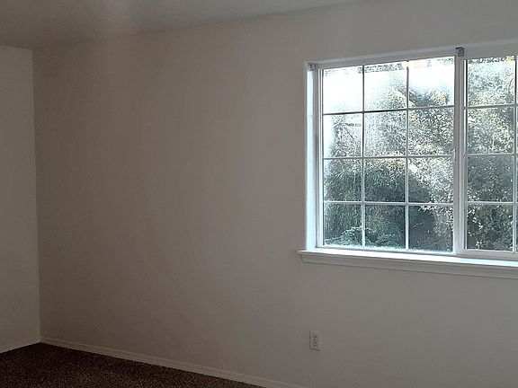 4th image of 739 NW Date Ave