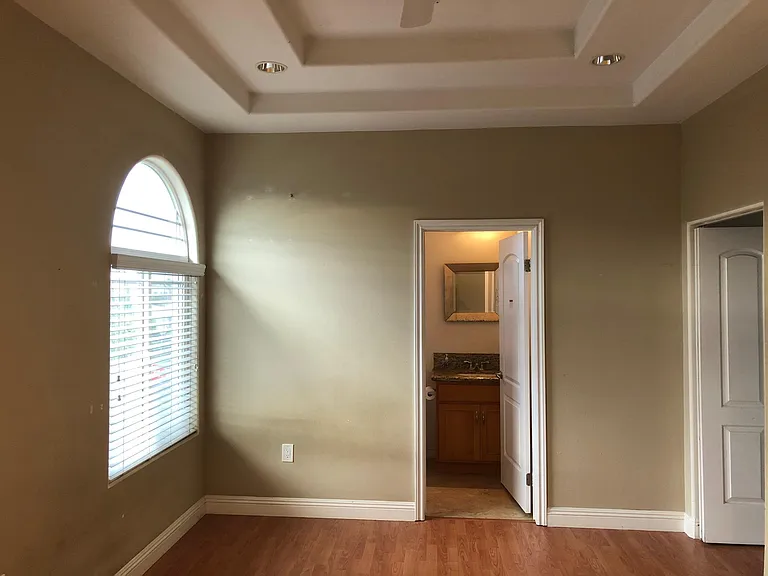 Hunter Ln — Photo 4