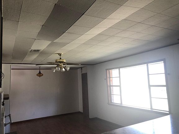 3rd image of 171 Bishop Dr