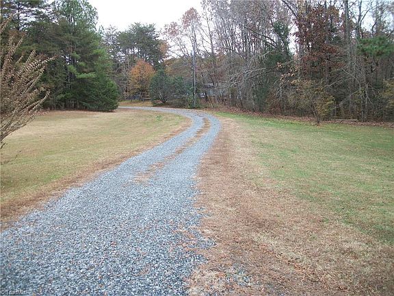 2nd image of 1656 N State Highway 87
