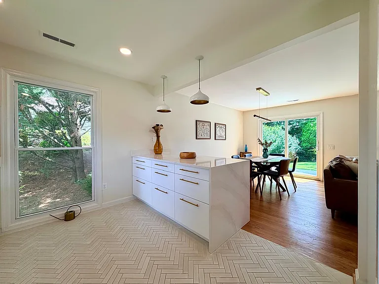 12904 Missionwood Way — Photo 2
