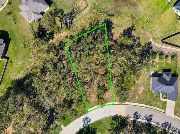 644 Woodlands Dr, Tahlequah, OK 74464