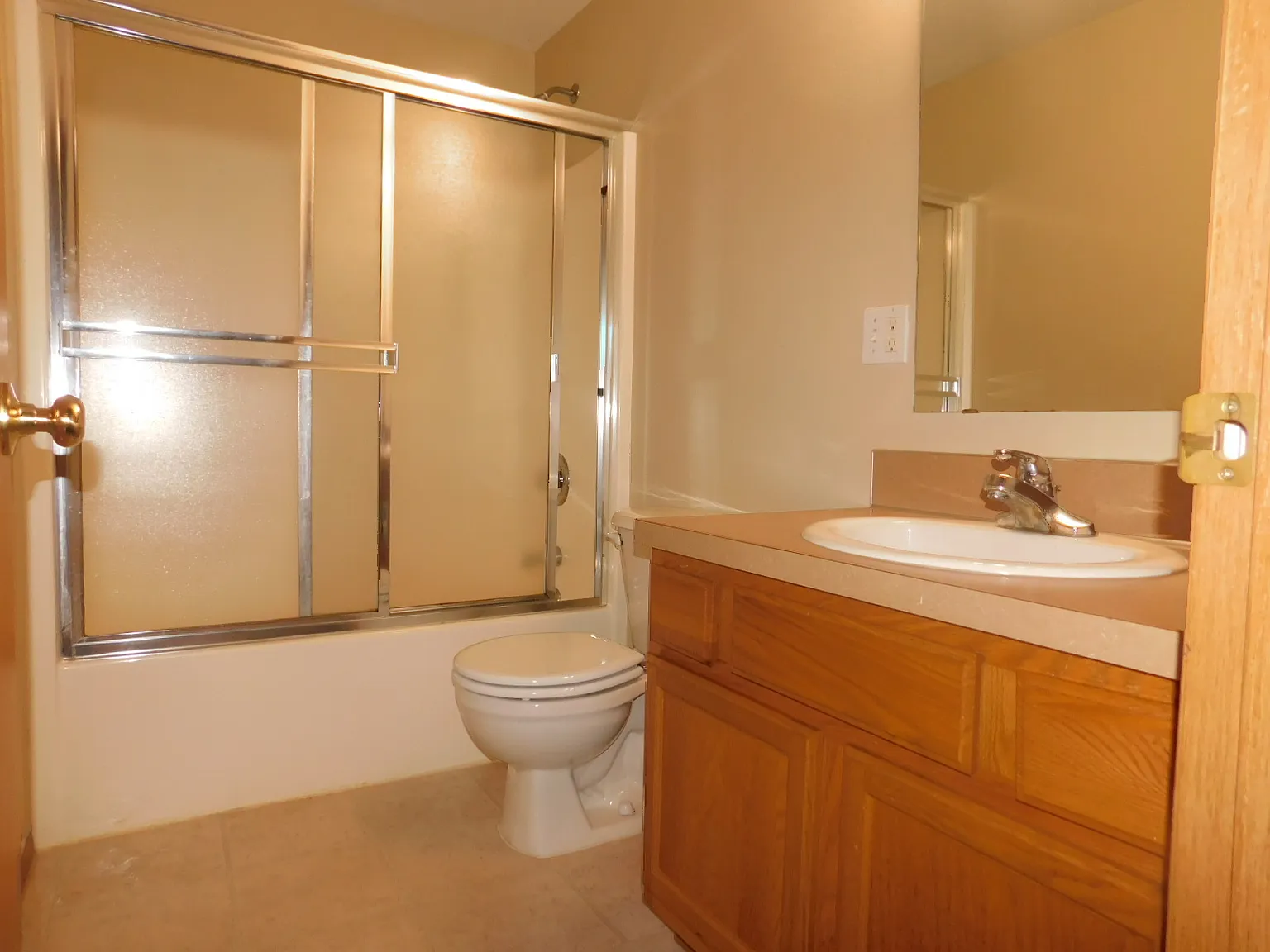 1207 Beach Ave - 2 — Photo 3