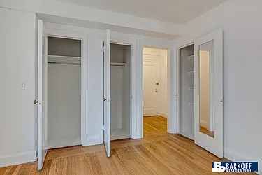 Rented by Barkoff Residential 