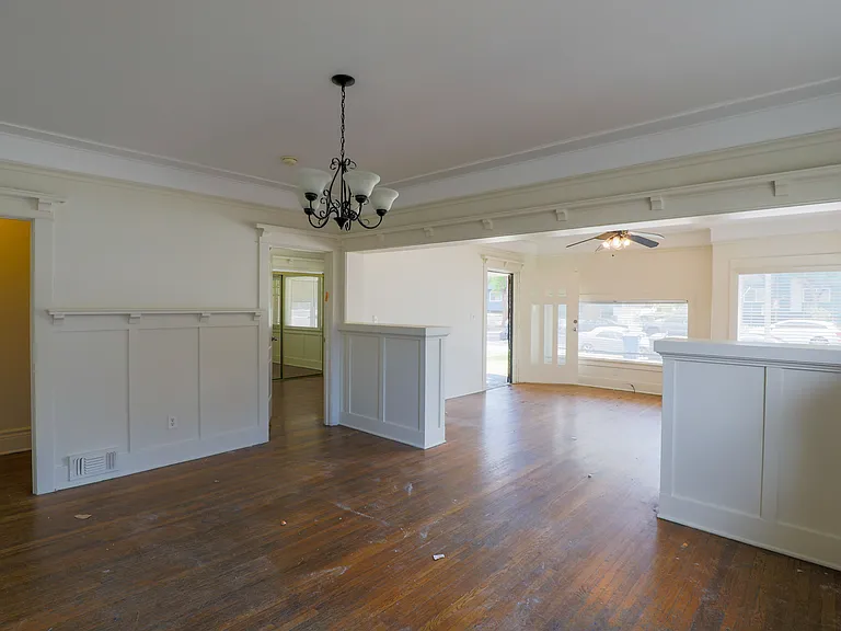 2811 Menlo Ave — Photo 6