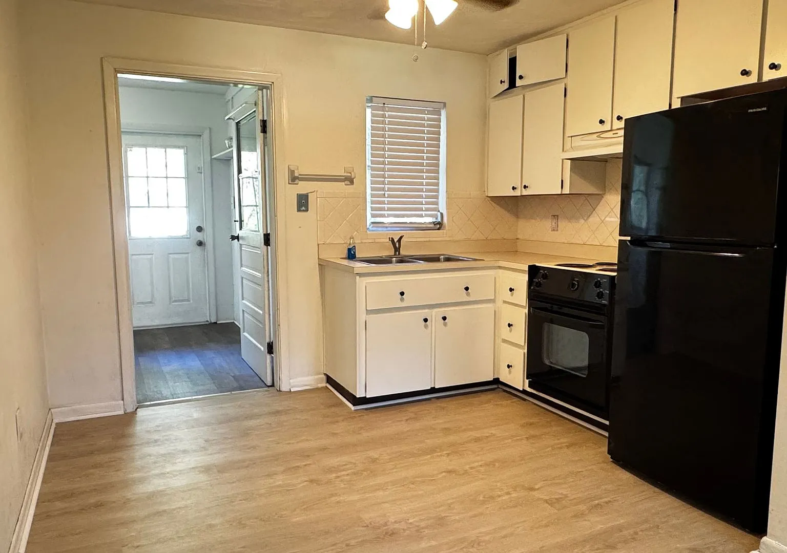 Charming 3-Bedroom Home with Beautiful Yard, Mature Trees & Modern Updates in Rainbow Lake Estates — Photo 3