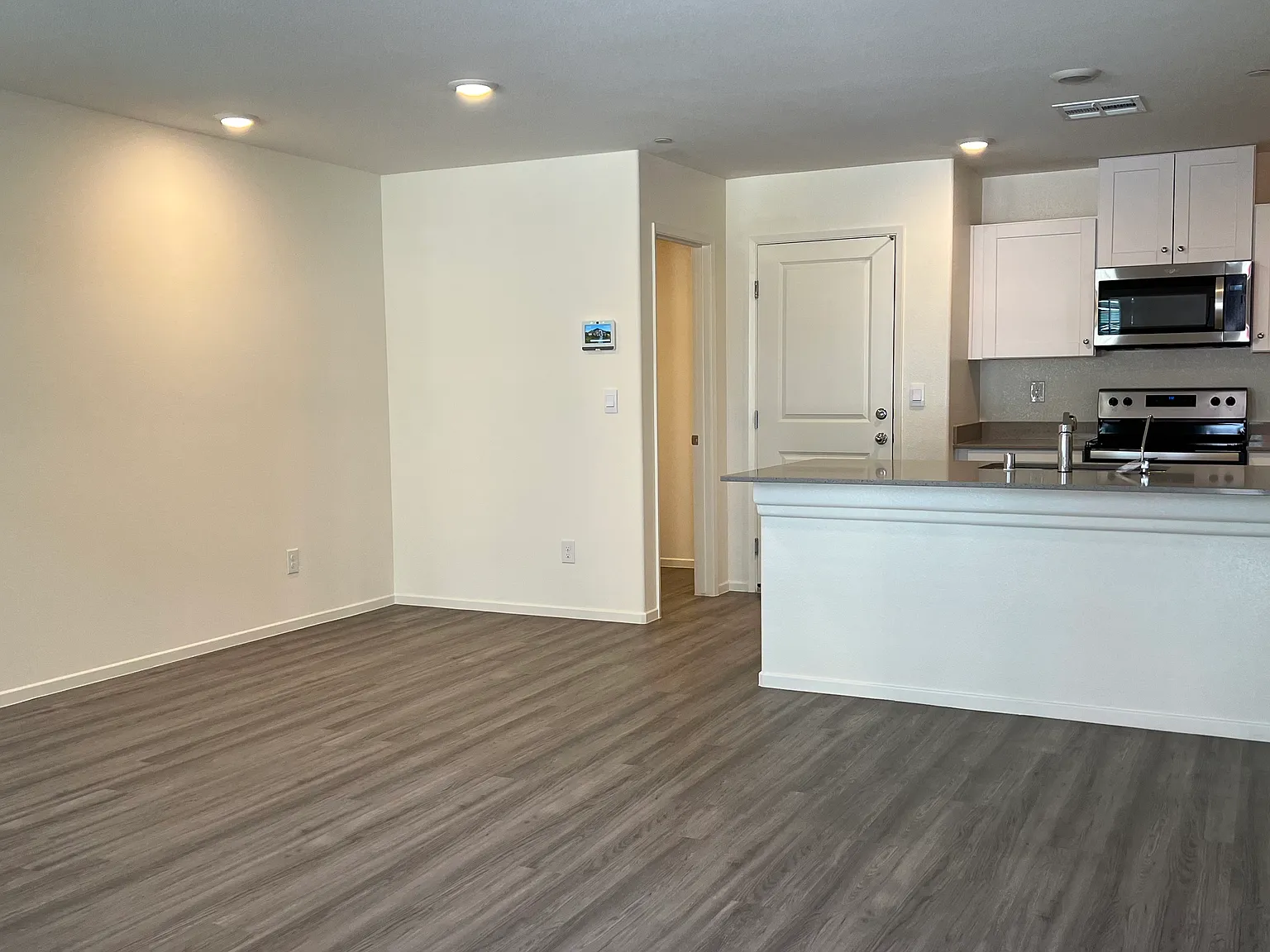 1904 Arietta Vista St — Photo 3