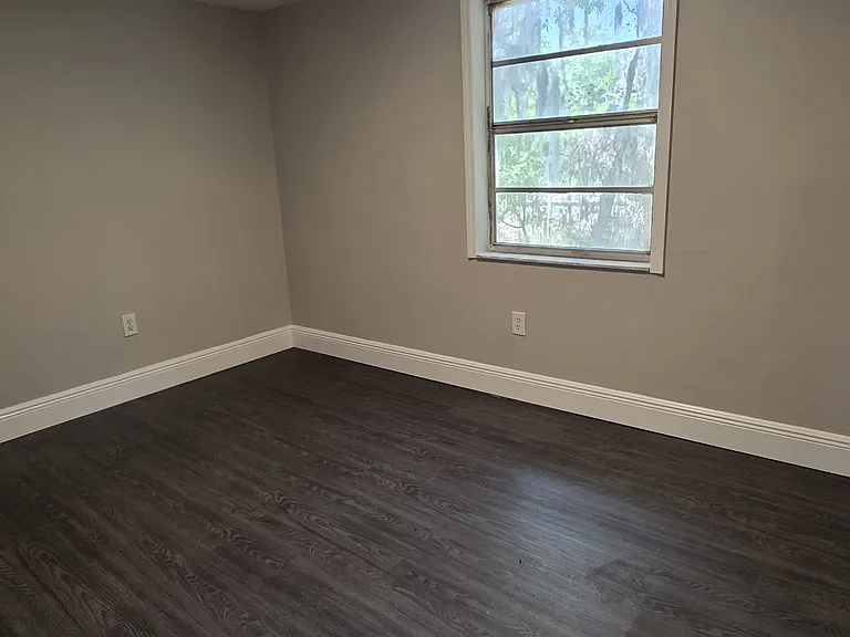 101 S Forest St #6 — Photo 9
